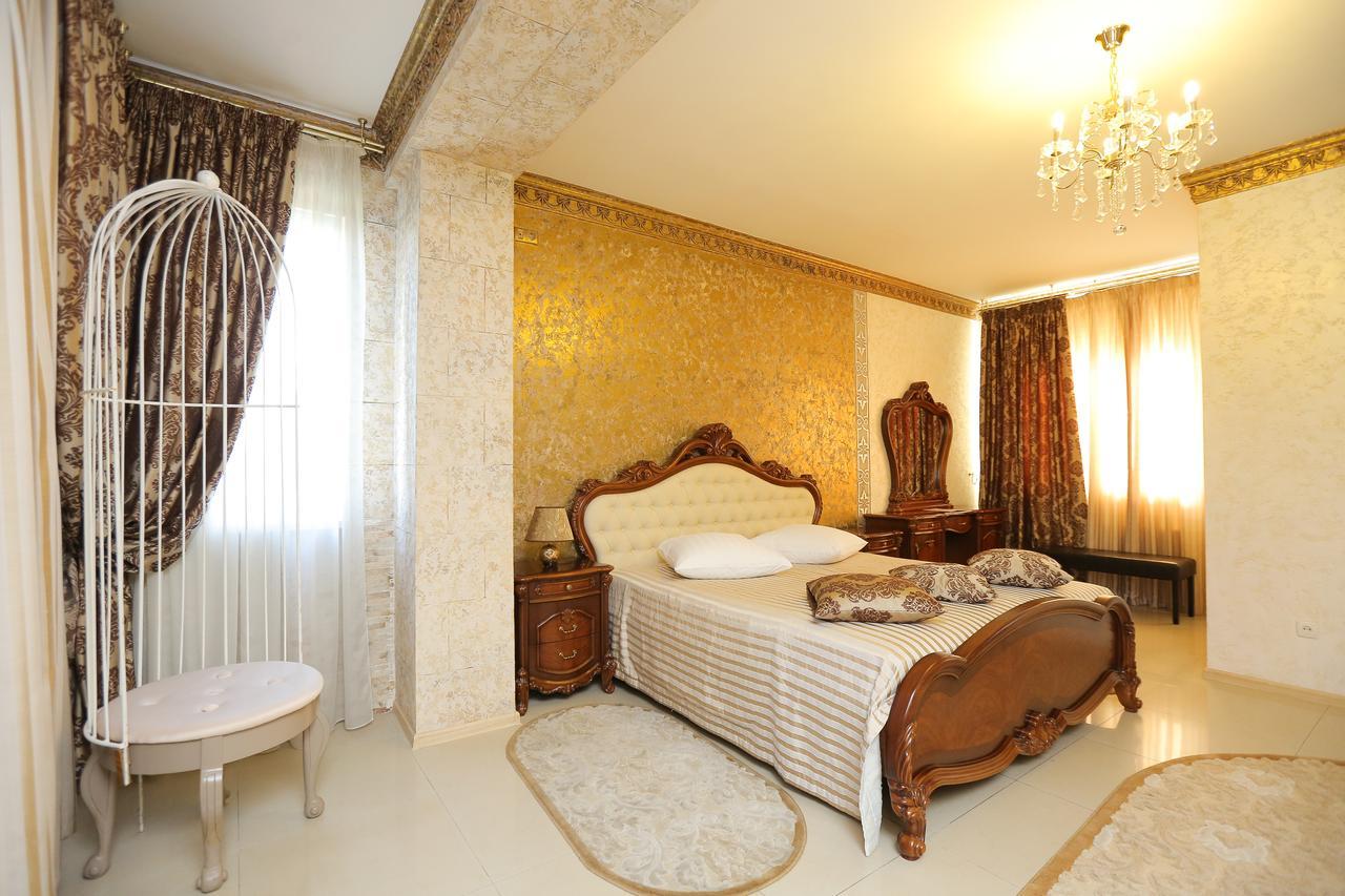 "Zolotoe Runo" Hotel Odessa Exterior photo